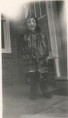 /album/galeria-de-fotos-bizarro/vintage-halloween-costumes-05-580x1003-thumb-jpg/